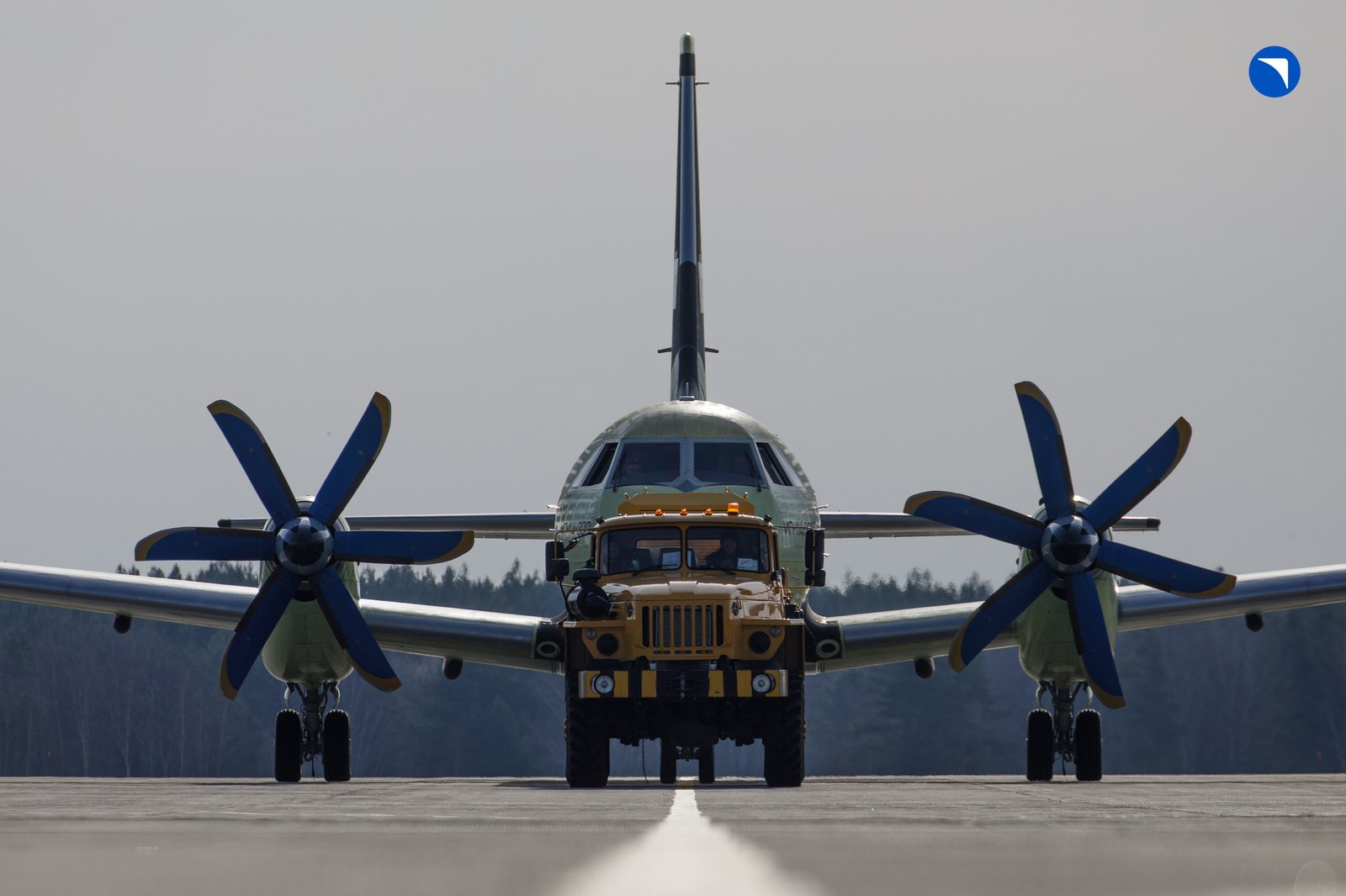Буксировка 54116: анфас, винты АВ-112-114